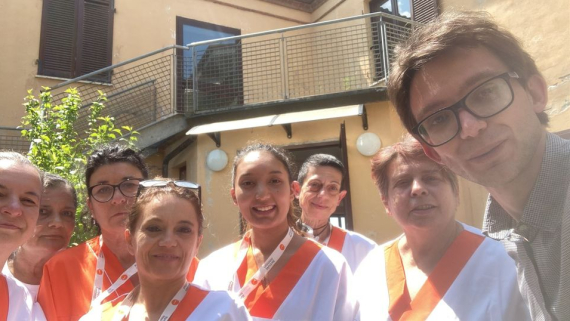 NUOVA ASSISTENZA COLORA DI ARANCIONE CASA SERENA!