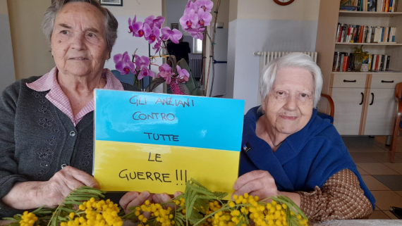 GLI OSPITI DELLA RSA SAN GIUSEPPE DI ORBASSANO DICONO “NO ALLA GUERRA”